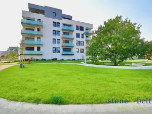 Pronájem bytu 1+kk, Praha - Malešice, Azzoniho, 36 m2