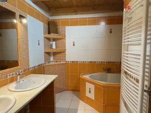 Prodej rodinného domu, Načeradec, Zámecké náměstí, 170 m2