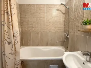 Prodej bytu 3+1, Dobev - Stará Dobev, 73 m2