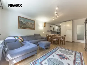 Prodej bytu 2+kk, Praha - Modřany, K Vystrkovu, 62 m2