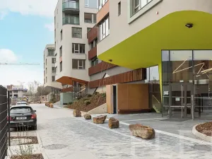 Pronájem bytu 1+kk, Praha - Radlice, U Komína, 39 m2