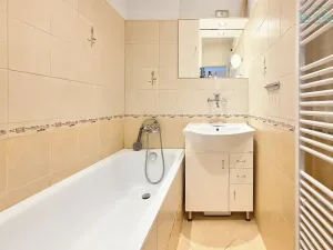 Prodej bytu 2+1, Plzeň, Částkova, 56 m2