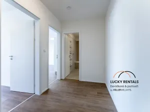 Pronájem bytu 2+kk, Praha - Vysočany, Pod Harfou, 44 m2