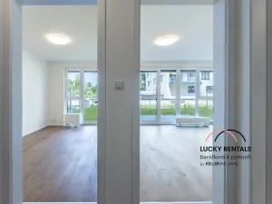 Pronájem bytu 2+kk, Praha - Vysočany, Pod Harfou, 44 m2