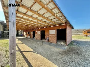 Prodej zemědělského objektu, Spálené Poříčí, 164000 m2