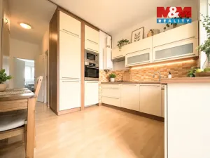 Prodej bytu 2+1, Třinec - Lyžbice, Jablunkovská, 62 m2