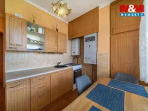 Prodej bytu 2+1, Hrádek - Nová Huť, 1. máje, 56 m2
