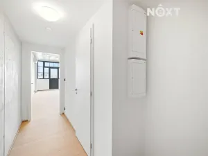 Pronájem bytu 1+kk, Praha - Vysočany, Kolbenova, 33 m2