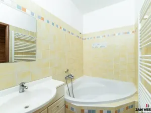 Pronájem bytu 2+kk, Praha - Kbely, Luštěnická, 49 m2