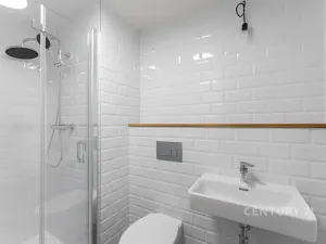 Pronájem bytu 3+kk, Praha - Vysočany, Kolbenova, 65 m2