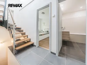 Prodej rodinného domu, Hřebeč, V háji, 165 m2