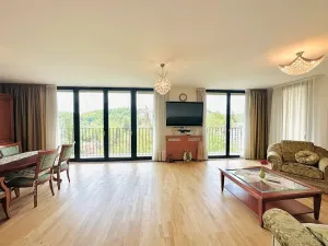 Prodej bytu 3+kk, Karlovy Vary, Pražská silnice, 102 m2