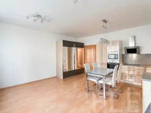Pronájem bytu 1+kk, Praha - Letňany, Pavla Beneše, 39 m2