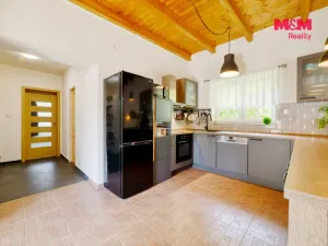 Prodej rodinného domu, Valy, Na Stráni, 238 m2