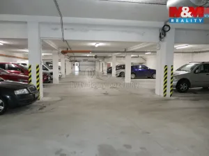 Pronájem garážového stání, Beroun - Beroun-Město, Okružní, 15 m2