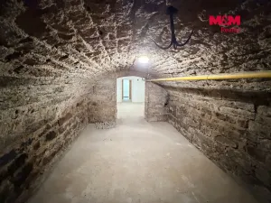 Prodej obchodního prostoru, Jablonec nad Nisou, Anenské náměstí, 81 m2