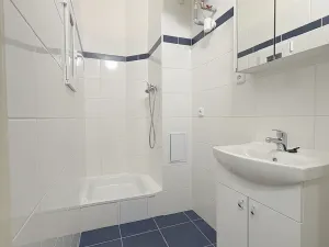 Pronájem bytu 1+kk, Praha - Vršovice, Přípotoční, 28 m2