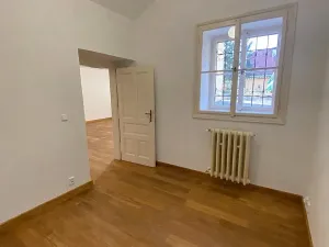 Pronájem kanceláře, Praha - Libeň, Zvonařovská, 56 m2