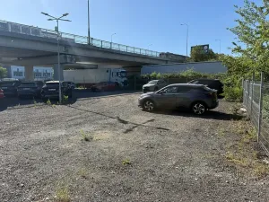 Pronájem komerčního pozemku, Praha, Radiová, 500 m2