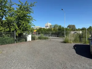 Pronájem komerčního pozemku, Praha, Radiová, 200 m2