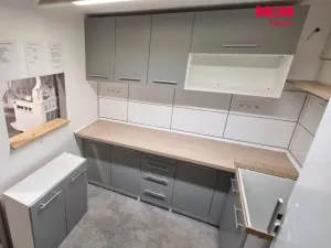 Pronájem obchodního prostoru, Český Těšín, Nádražní, 18 m2