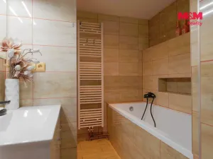 Prodej rodinného domu, Stěžery, Lipová, 250 m2