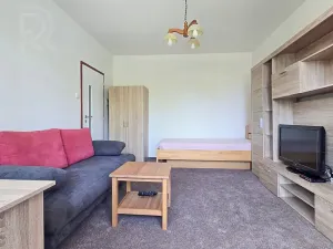 Pronájem bytu 1+1, Praha - Letňany, Dobratická, 31 m2