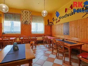 Prodej restaurace, Kolín, Veltrubská, 411 m2