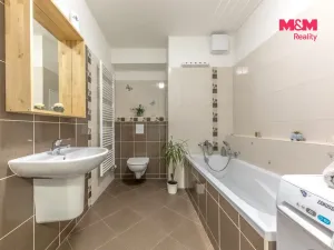 Pronájem bytu 1+kk, Praha, Švihovská, 37 m2