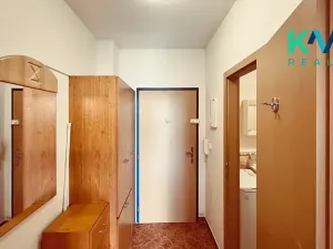 Pronájem bytu 1+kk, Karlovy Vary, Waldertova, 39 m2