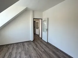 Pronájem bytu 2+1, Jihlava, Na Dolech, 63 m2