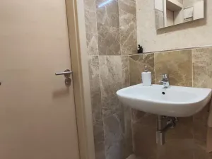 Pronájem obchodního prostoru, Praha - Košíře, Plzeňská, 120 m2
