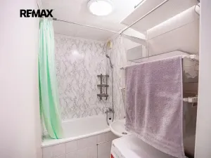 Prodej bytu 1+kk, Praha - Háje, Bajkonurská, 27 m2