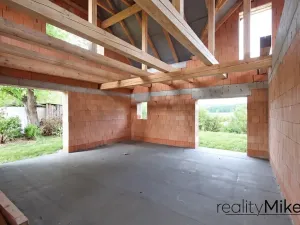 Prodej rodinného domu, Rovensko pod Troskami, 252 m2