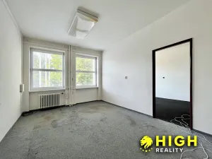 Pronájem kanceláře, Dýšina, 490 m2