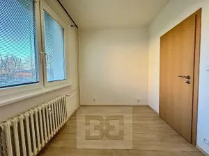 Pronájem bytu 1+1, Zlín, U Trojáku, 36 m2