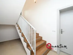 Pronájem bytu 2+1, Praha - Holyně, Za Knotkem, 89 m2