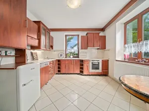 Prodej obchodního prostoru, Jičín, 286 m2