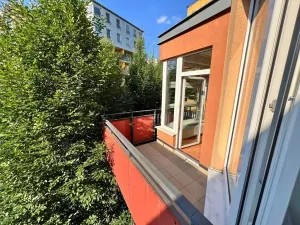 Pronájem bytu 2+kk, Praha - Vysočany, Poděbradská, 52 m2