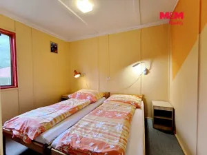 Prodej chaty, Pojbuky, 777 m2
