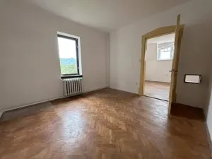 Pronájem bytu 4+1, Liberec, U Monstrance, 97 m2