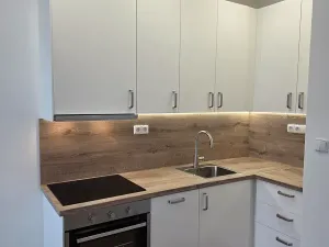 Pronájem bytu 2+kk, Praha - Vinohrady, Nad olšinami, 47 m2