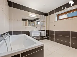 Prodej rodinného domu, Baška, 226 m2