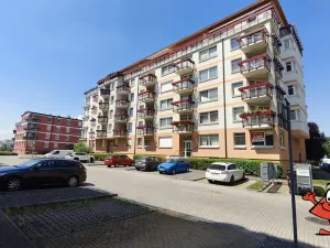 Pronájem bytu 3+kk, Praha - Libeň, Nad Okrouhlíkem, 92 m2
