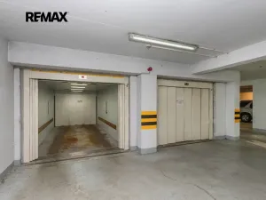 Prodej garážového stání, Praha - Břevnov, Rejchova, 12 m2