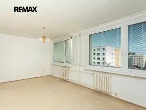 Pronájem bytu 1+1, Praha - Kobylisy, Jelínkova, 33 m2
