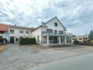 Prodej komerční nemovitosti, Klamoš, 865 m2