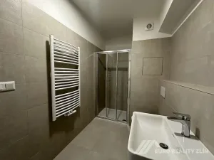 Pronájem bytu 1+kk, Otrokovice, Moravní, 26 m2