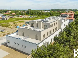 Prodej bytu 1+kk, Praha - Satalice, Za Novákovou zahradou, 32 m2