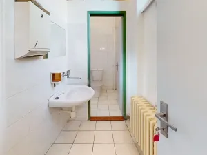Pronájem kanceláře, Hradec Králové, Akademika Bedrny, 110 m2